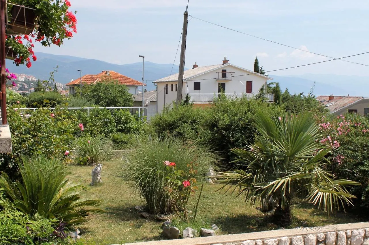 Apartment Novi Vinodolski 5600B 0*,